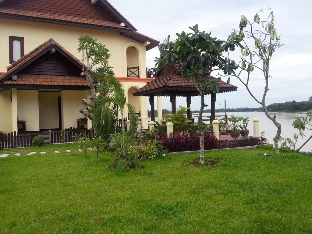 Pon Arena Hotel Muang Không Exterior foto