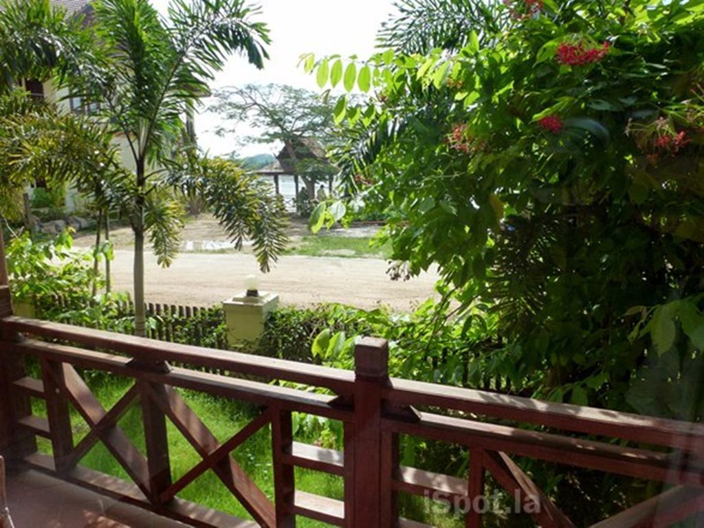 Pon Arena Hotel Muang Không Exterior foto