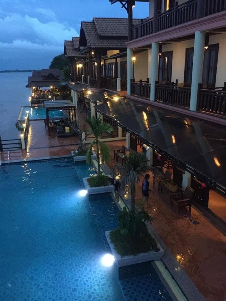Pon Arena Hotel Muang Không Exterior foto